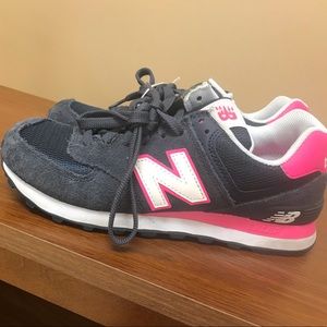 New Balance Women Sneakers